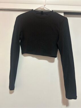 SHEIN Black Ribbed Long-Sleeve Cropped Top